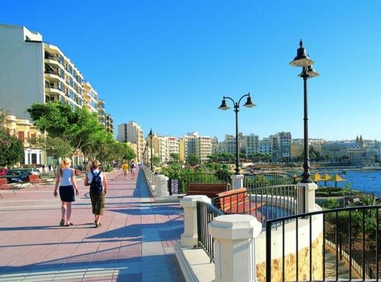 סליאמה Deluxe Apartment With Valletta And Harbour Views מראה חיצוני תמונה